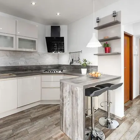 Apartment Melani Moscenicka Draga