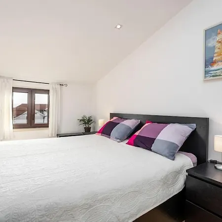 Apartment Melani *