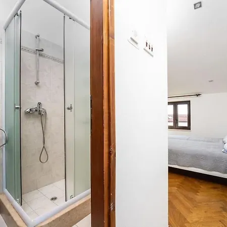 Melani By Briskva Apartament *