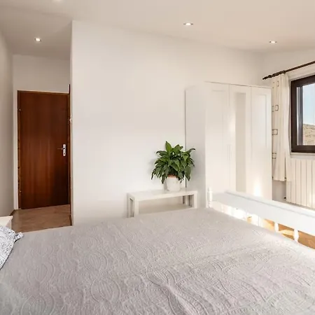 Apartment Melani Moscenicka Draga