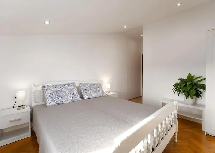 Apartament Melani By Briskva